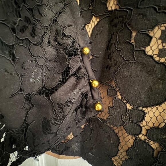 WAYF Erika Puff-Sleeve Lace Top, Size Medium - Like New Condition - Picture 5 of 10